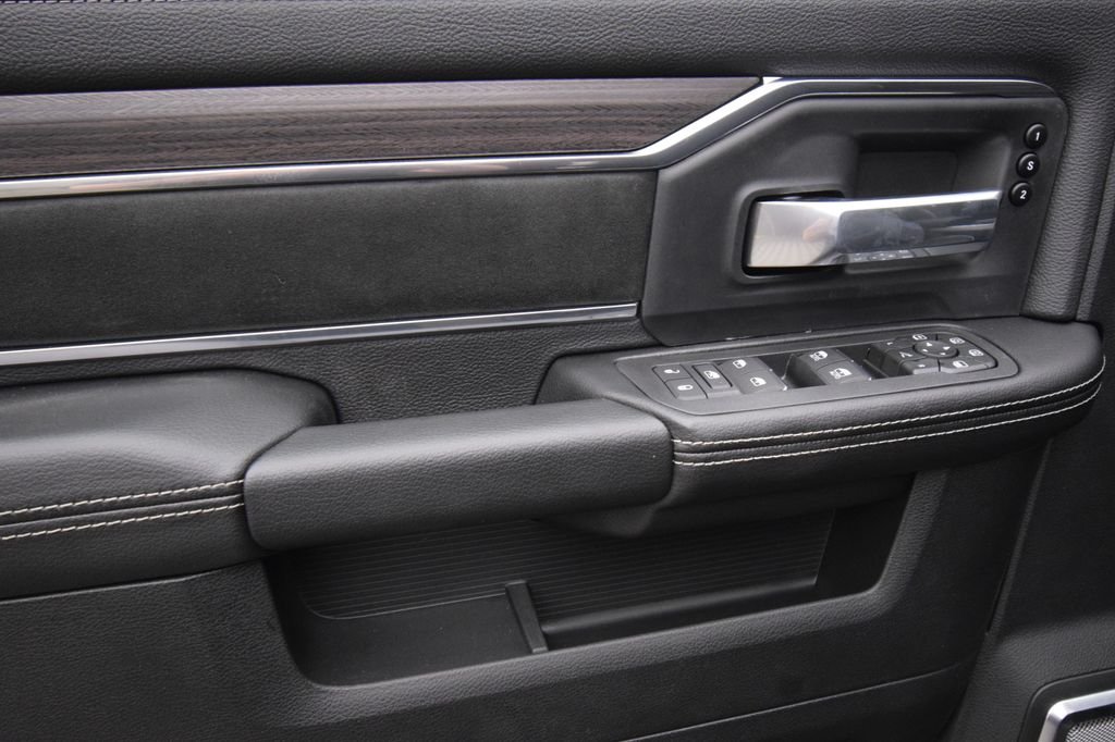 New 2026 Granite Crystal Metallic Clear-Coat Exterior Paint RAM Laramie image 35