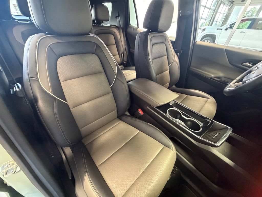 Used 2025 Cacti Green Chevrolet LT image 46