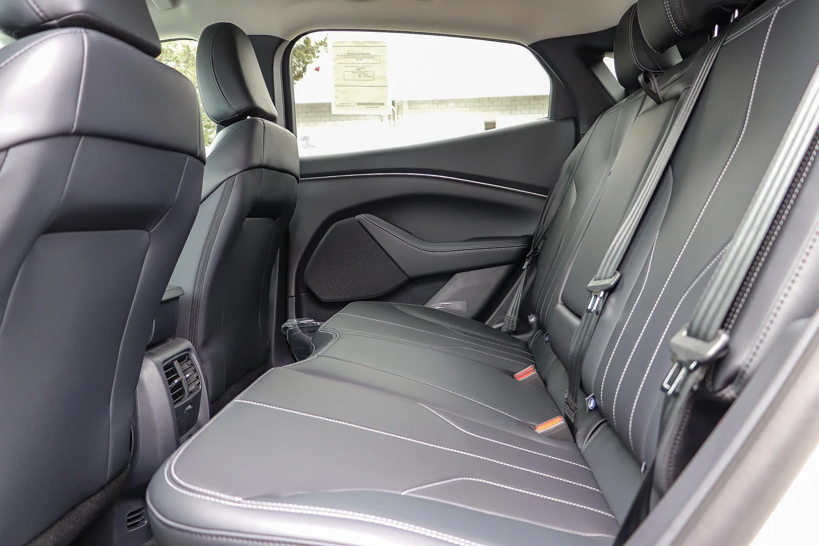 New 2026 Star White Metallic Tri-coat Ford Select image 21