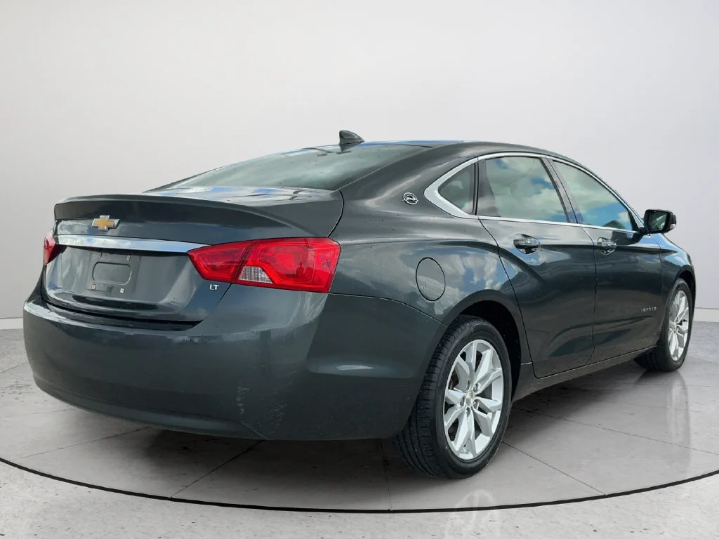 Used 2019 NIGHTFALL GRAY METALLIC Chevrolet LT image 6