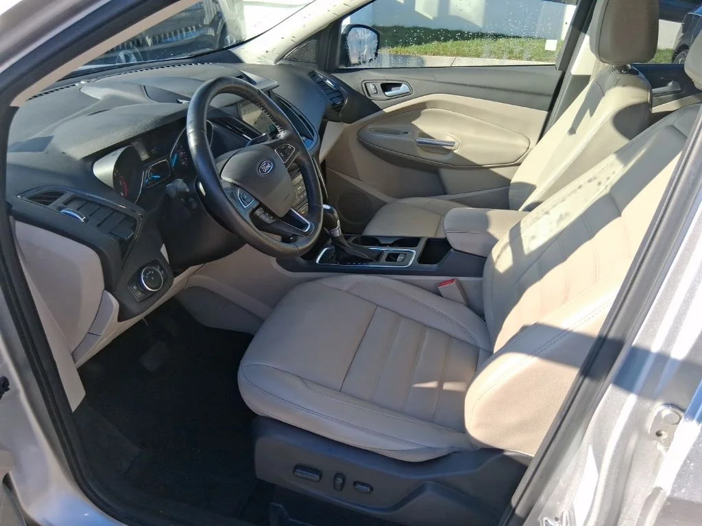 Used 2017 Silver Ford Titanium image 9