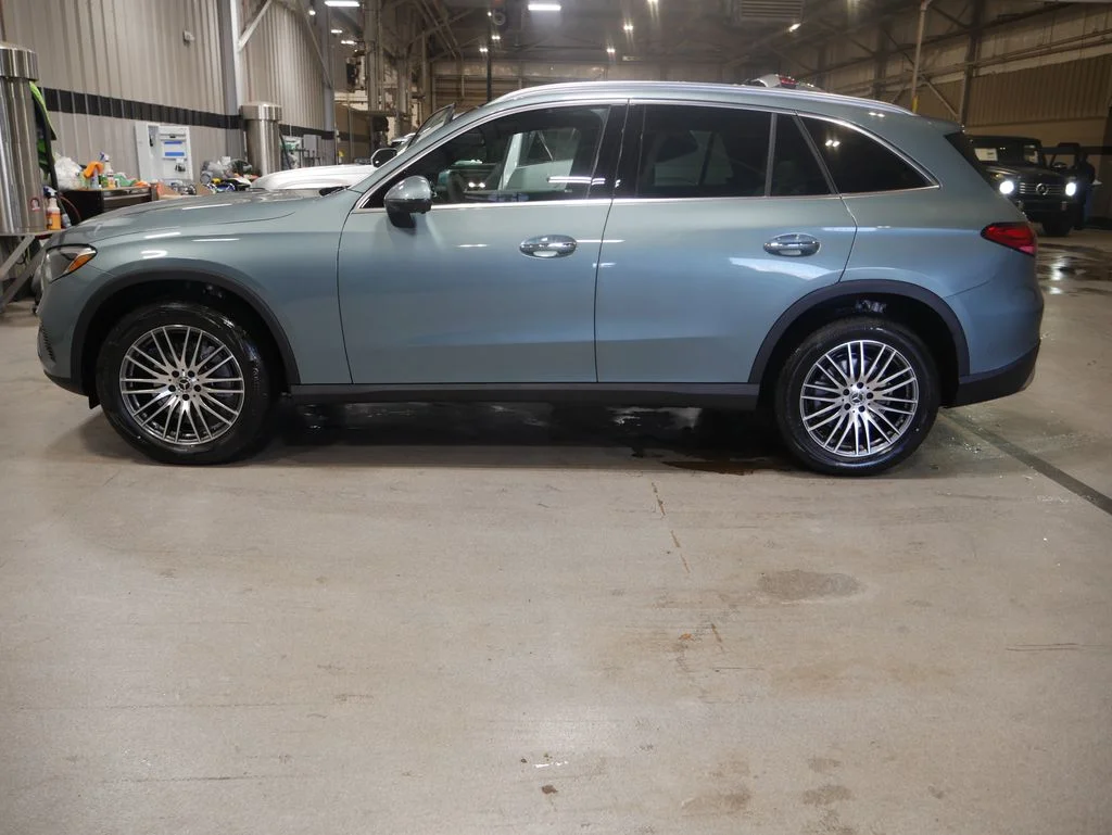 Certified Used 2026 Verde Silver Metallic Mercedes-Benz GLC 300 image 2