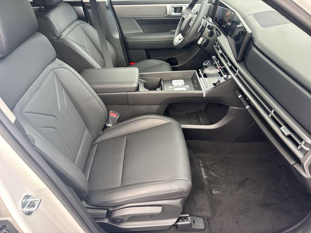 New 2026 White Hyundai SEL image 13