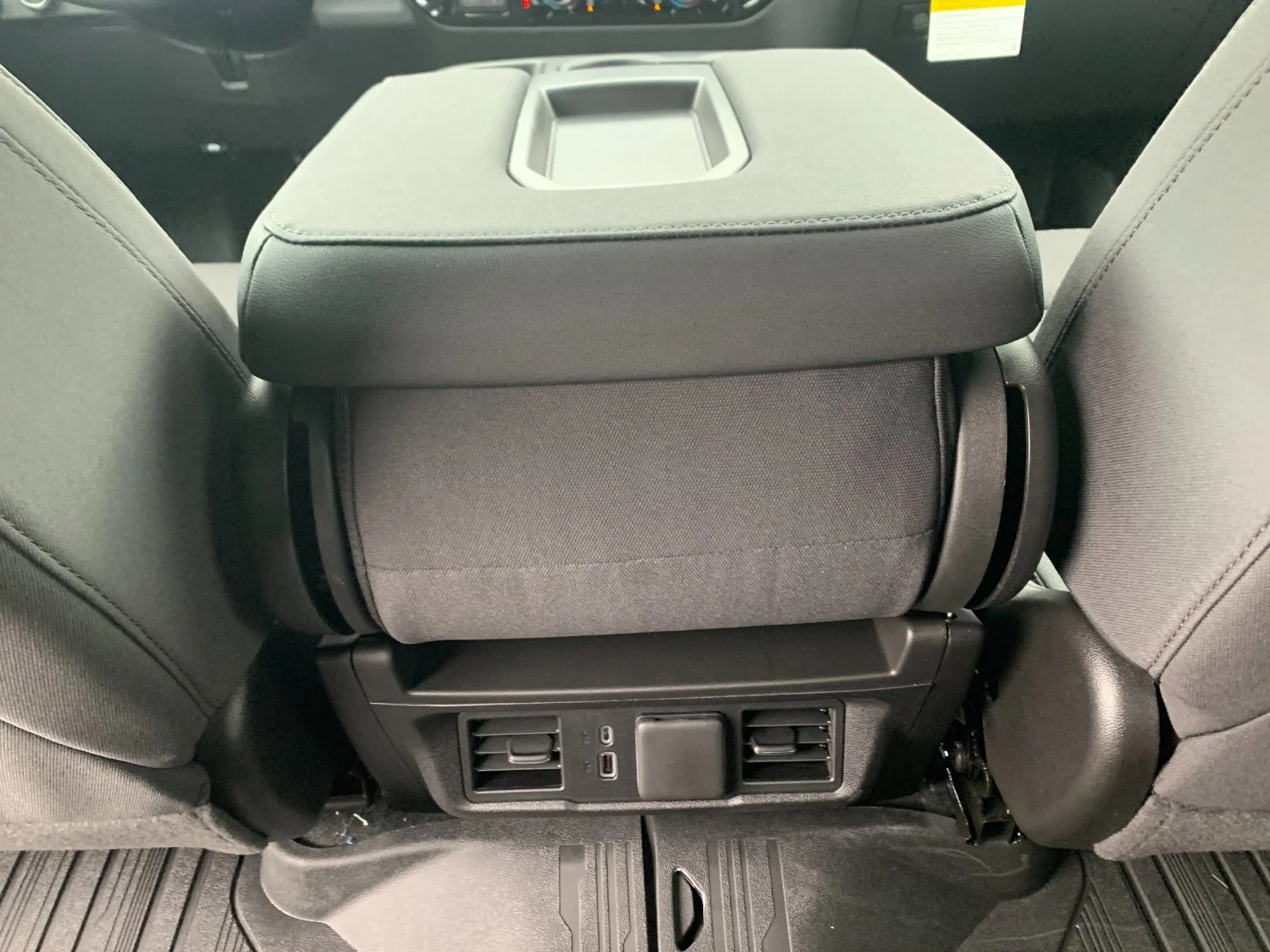 2026 GMC Sierra 1500 SLE - Photo 14