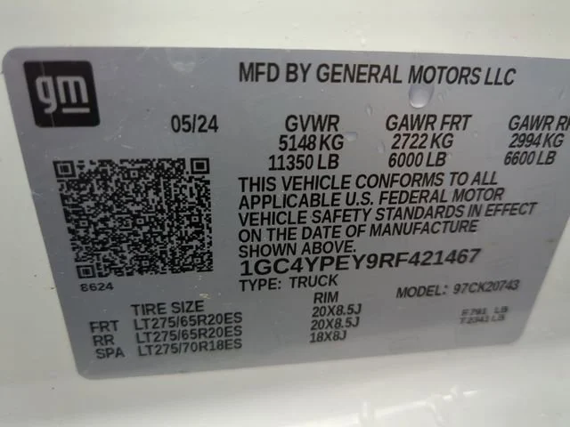 Used 2024 Summit White Chevrolet LTZ image 34