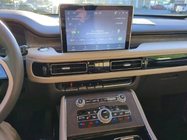 Used 2021 Blue Lincoln Reserve image 21