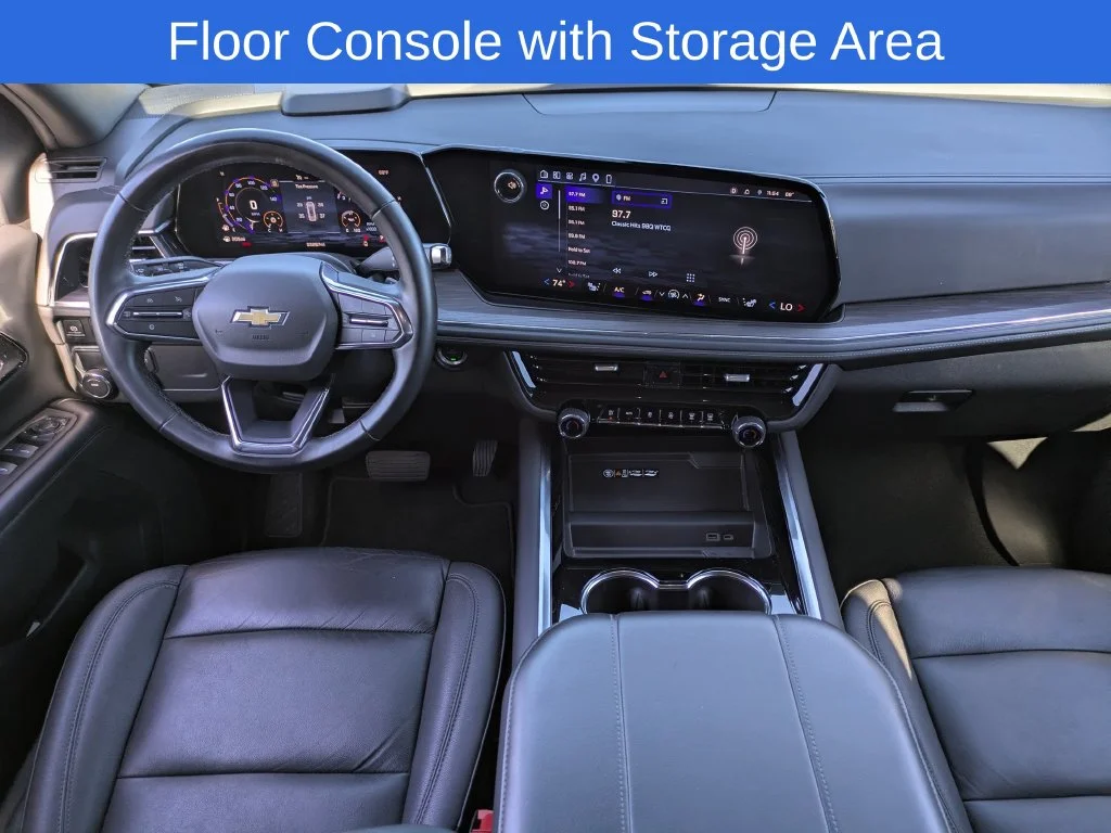 Used 2025 White Chevrolet LT image 17