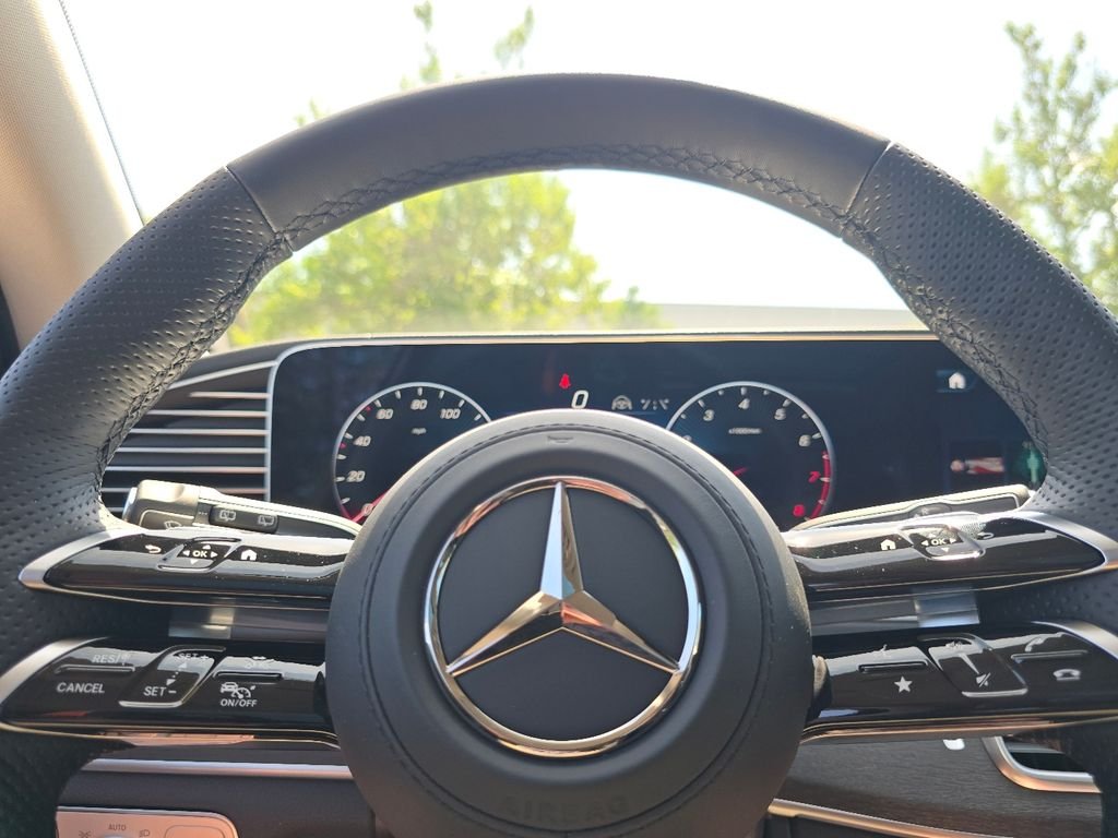 New 2026 Black Mercedes-Benz GLS 450 image 30