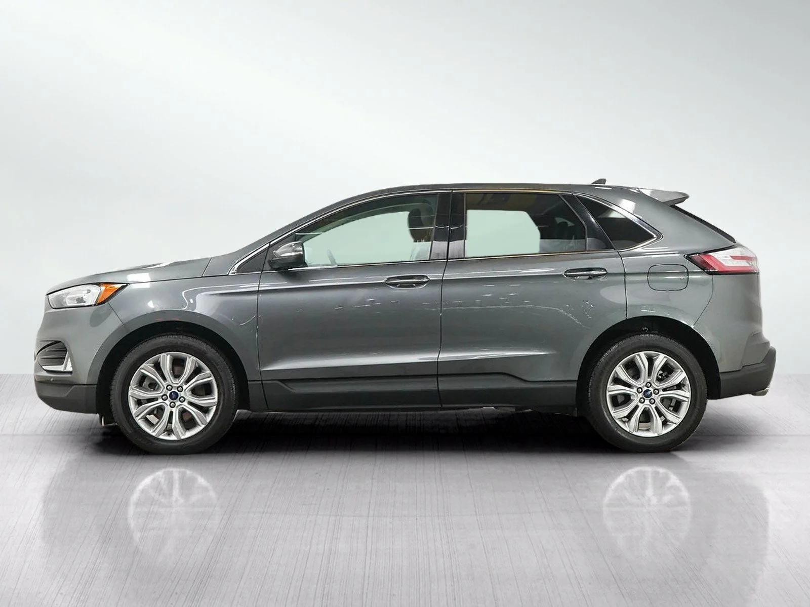 Used 2022 Ford Edge Titanium with VIN 2FMPK4K91NBA45543 for sale in Minneapolis, Minnesota