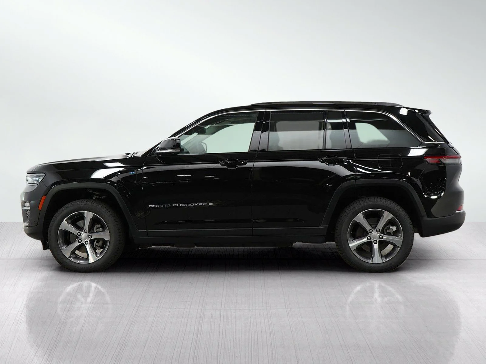 Used 2023 Jeep Grand Cherokee 4xe with VIN 1C4RJYB68P8791569 for sale in Burnsville, Minnesota