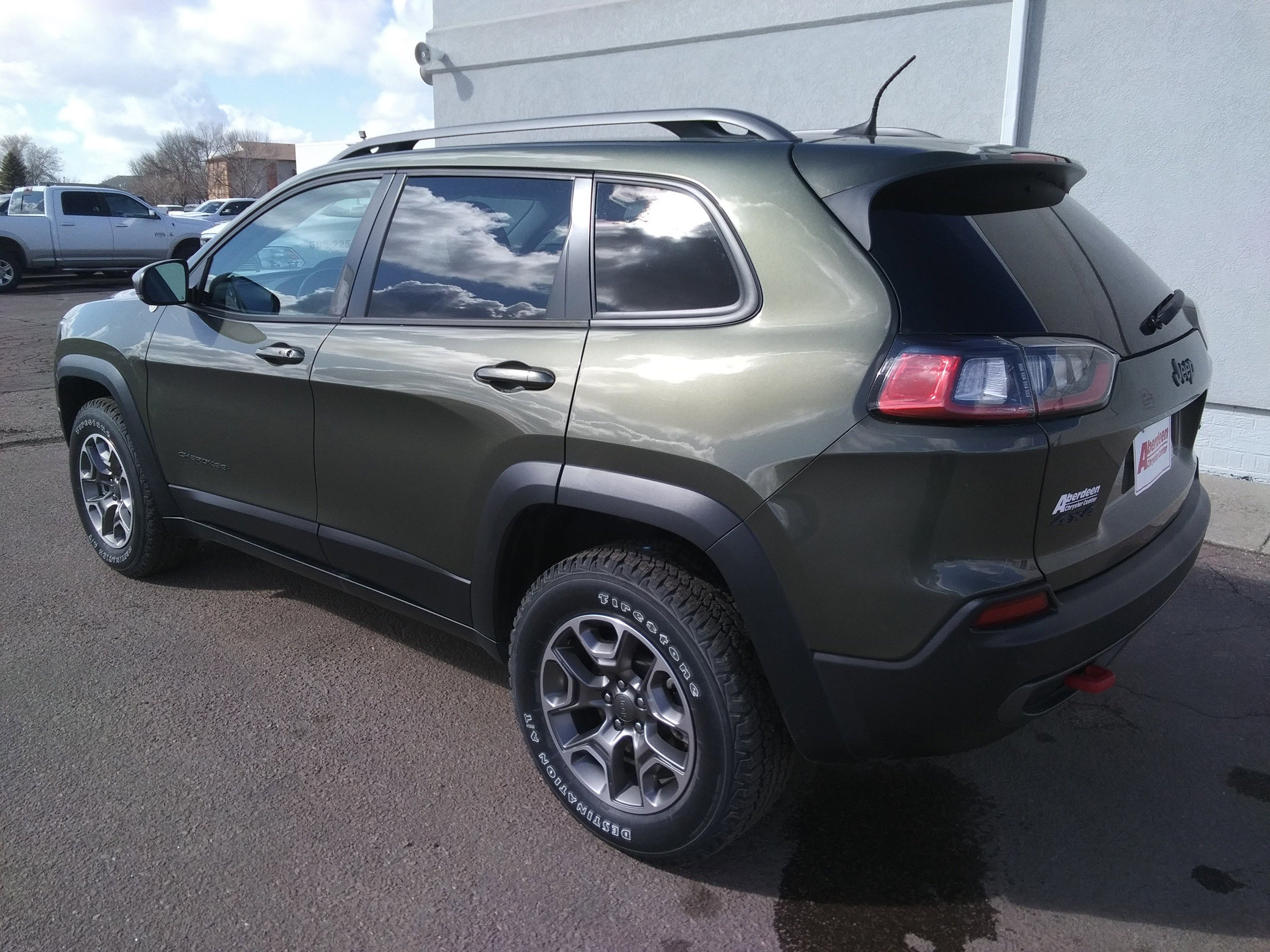 2021 Jeep Cherokee photo 7