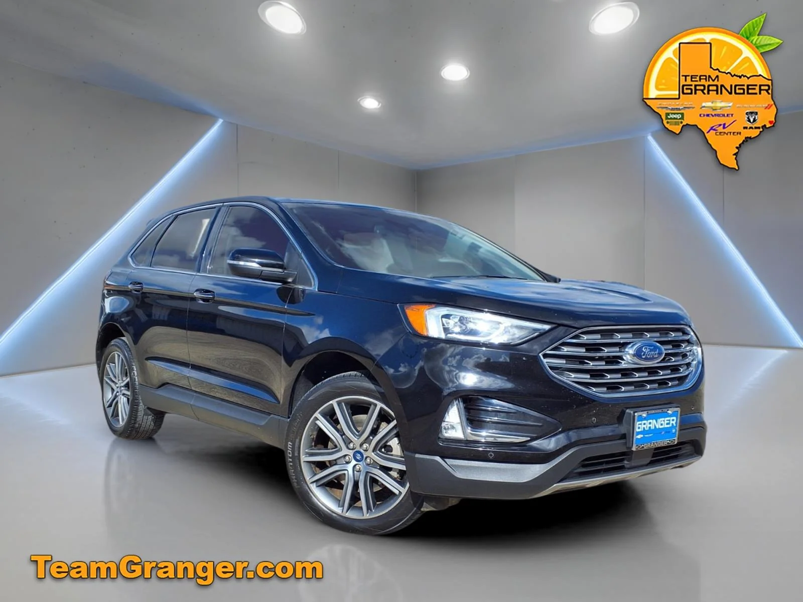 2021 Ford Edge Titanium's photo
