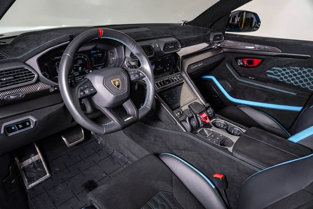 Used 2024 Blu Cepheus Metallic Lamborghini Performante image 25