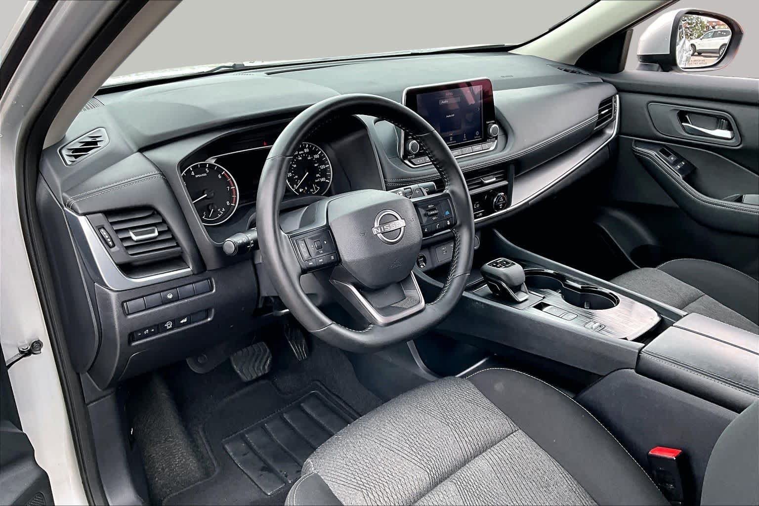 Used 2025 Brilliant Silver Metallic Nissan SV image 18
