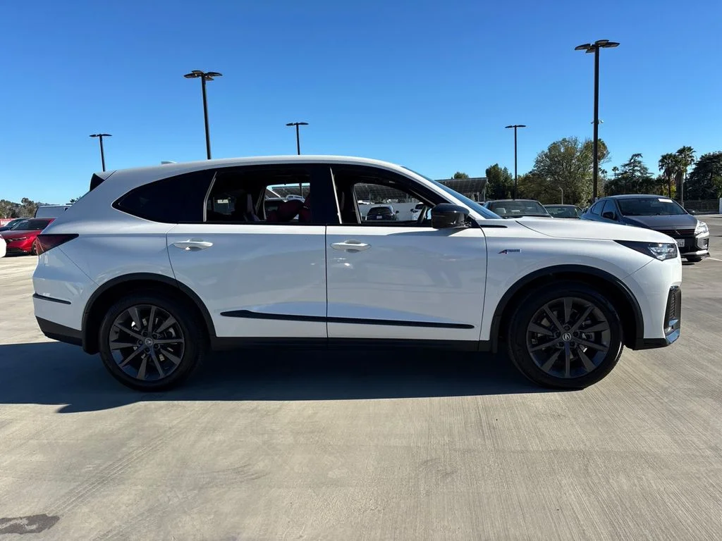 Used 2026 Platinum White Pearl Acura A-Spec image 4