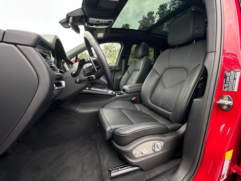 Used 2026 Red Porsche  image 5