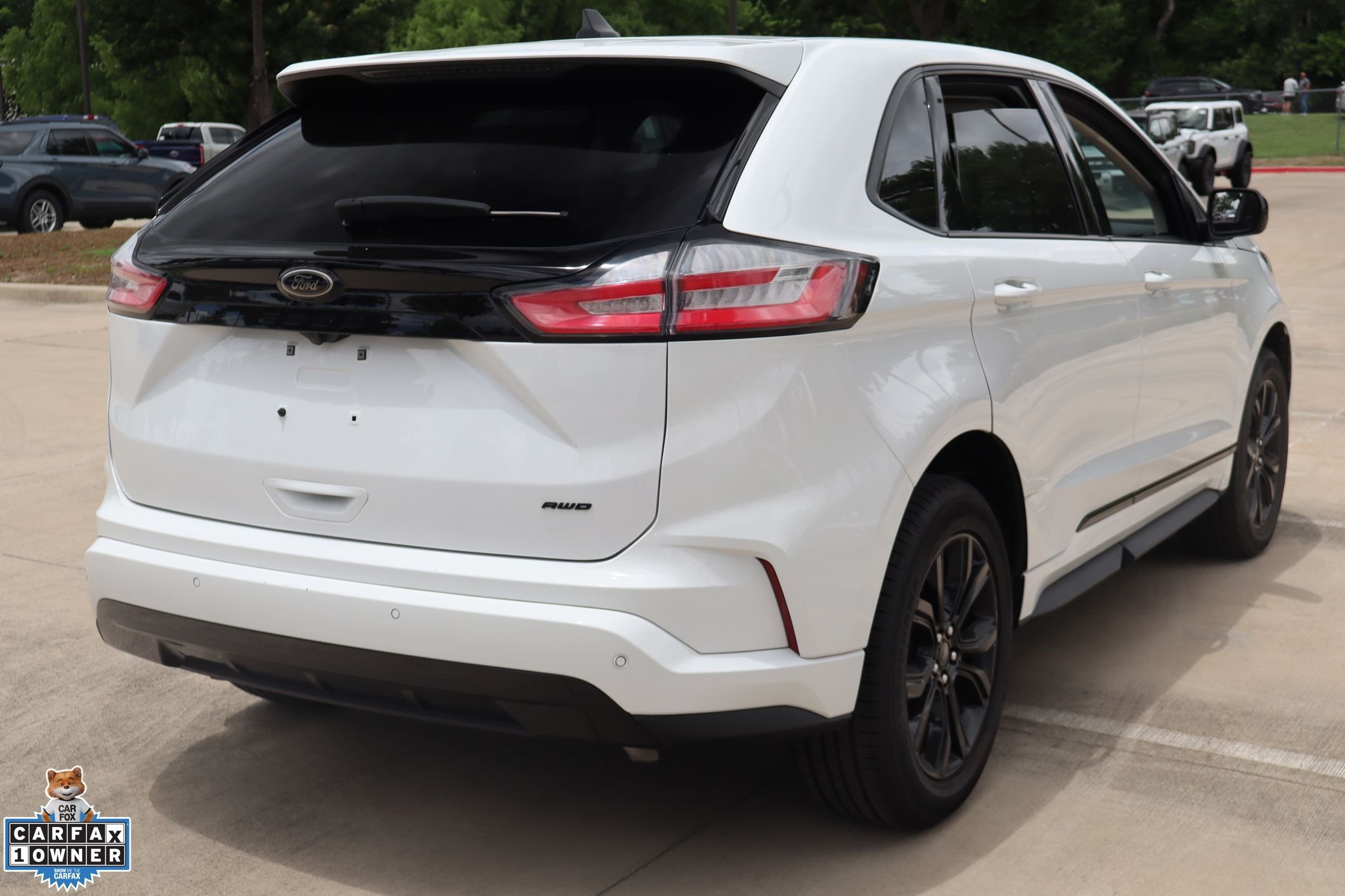 Used 2024 White Ford SE image 3