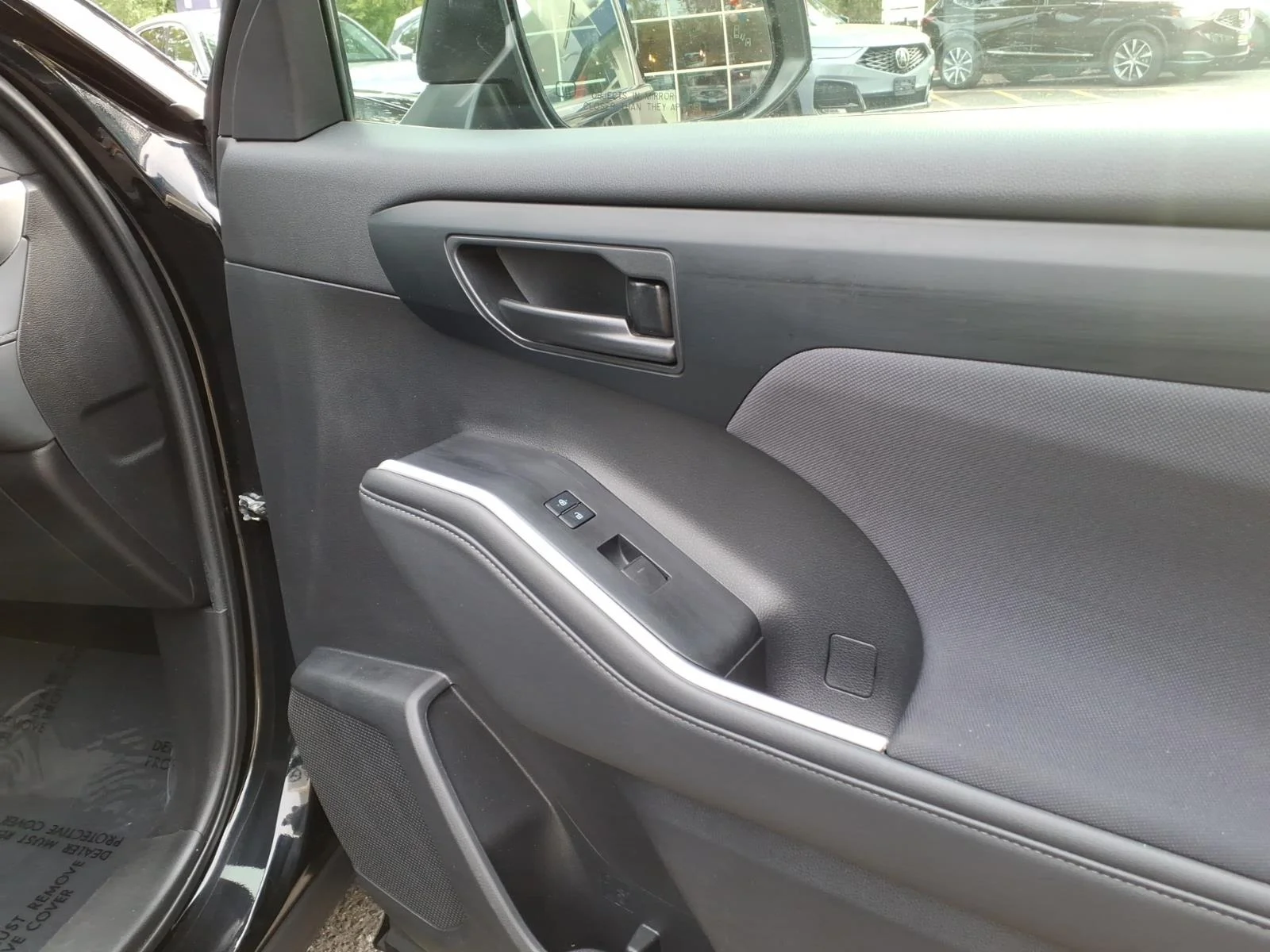 Used 2022 Midnight Black Metallic Toyota LE image 13