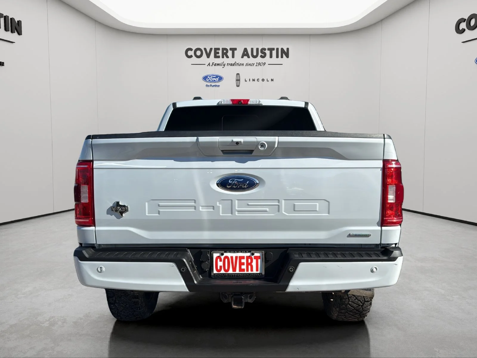 Used 2021 White Ford XLT image 2