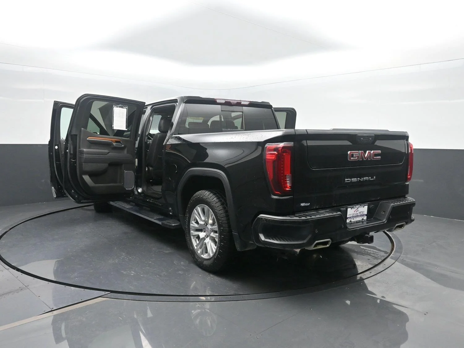 Used 2023 Onyx Black GMC Denali image 52