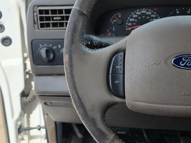 Used 2003  Ford Lariat image 24