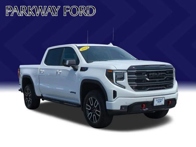 Used 2025 White GMC AT4 image 3