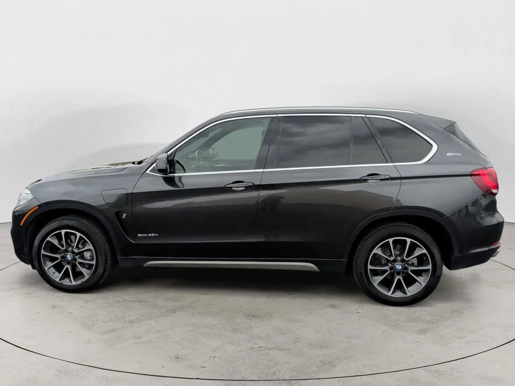 Used 2017 Gray BMW xDrive40e image 2
