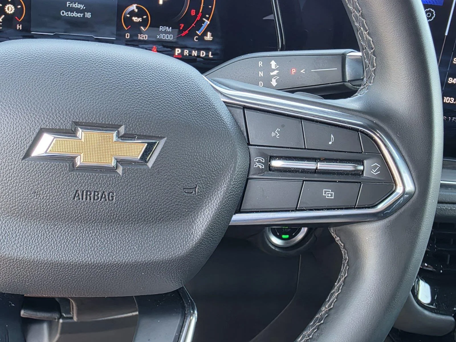 Used 2025 Dark Ash Metallic Chevrolet LT image 25