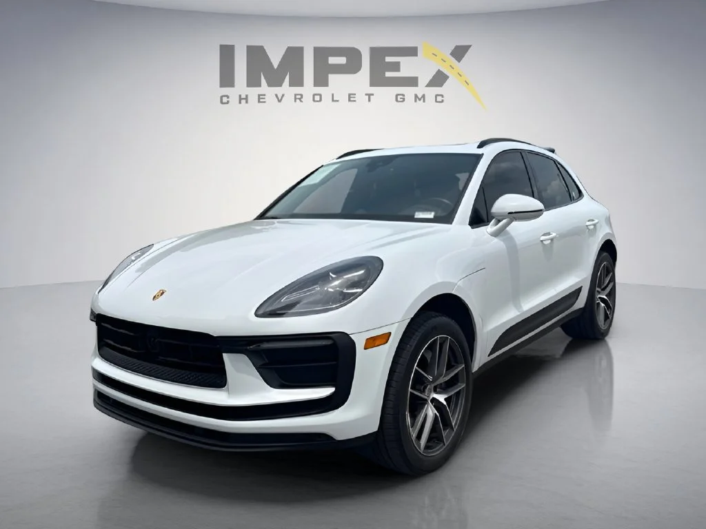 Used 2024  Porsche  image 1