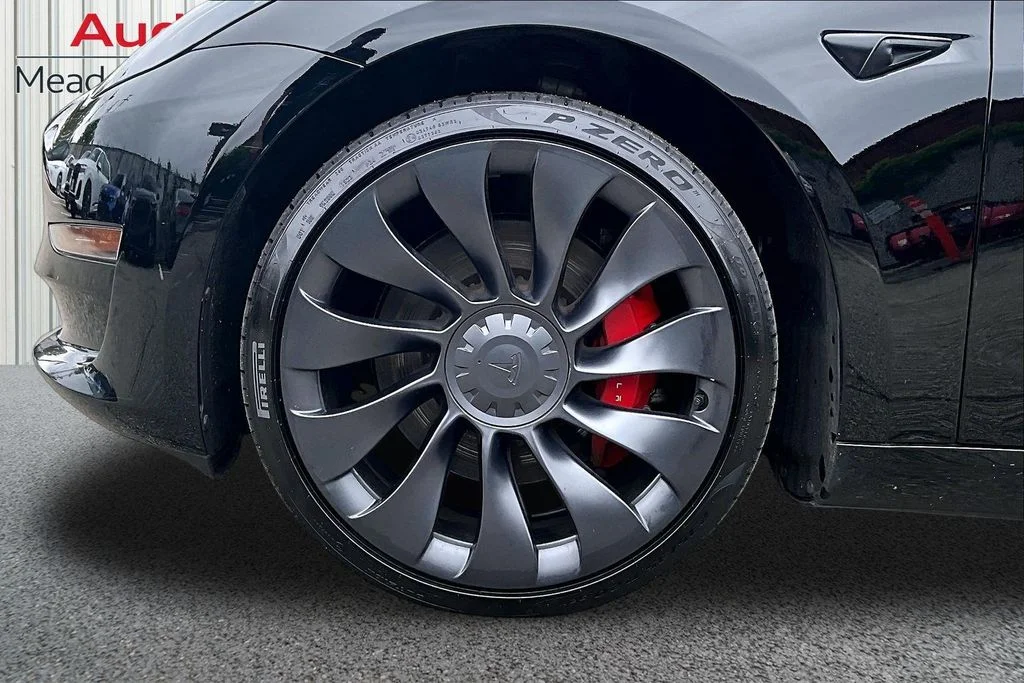 Used 2023  Tesla Performance image 32