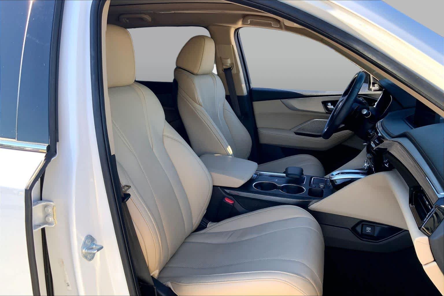 Used 2024 Platinum White Pearl Acura w/Technology Package image 9