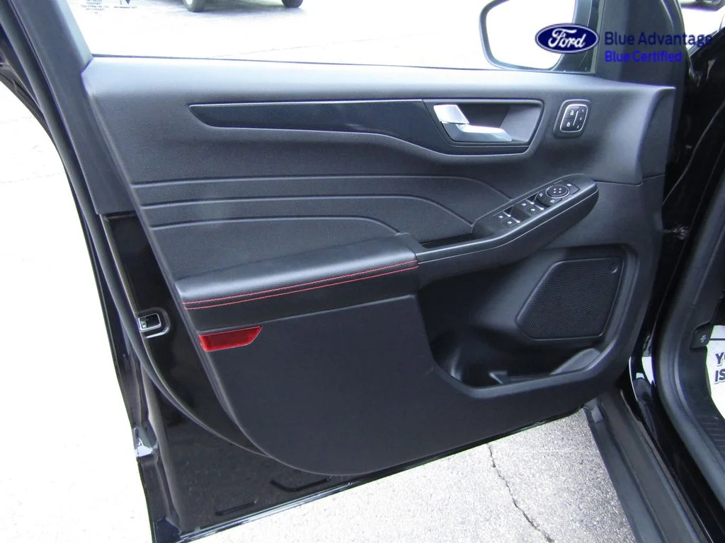 2023 Ford Escape ST-Line Elite - Photo 17