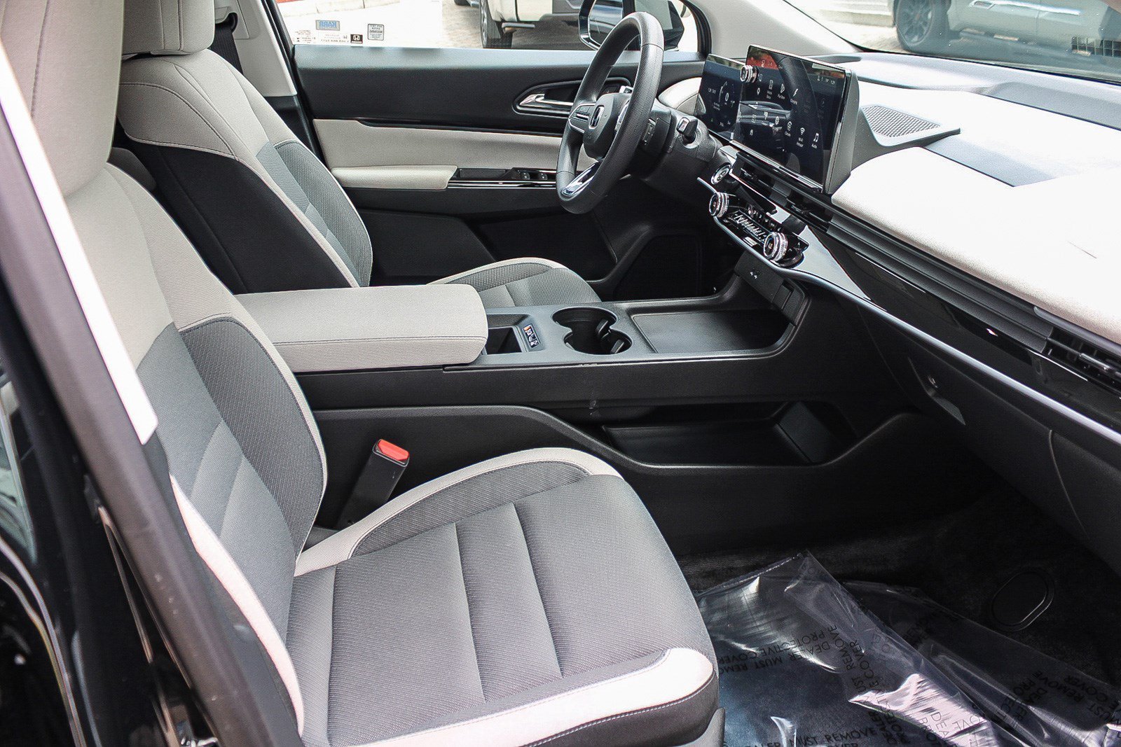 Used 2025 Raven Black Honda EX image 17