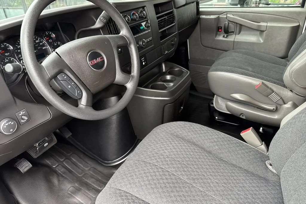 Used 2025 Summit White GMC Work Van image 10
