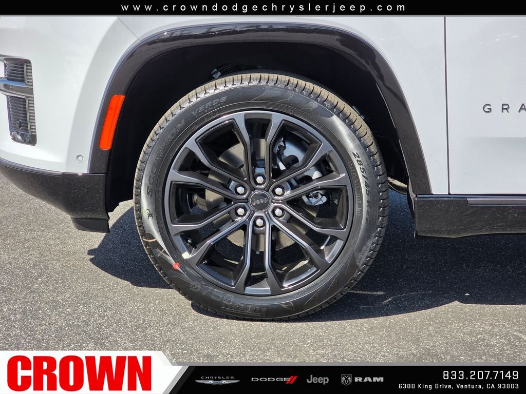 New 2026 Bright White Clear-Coat Exterior Paint Jeep Summit Obsidian image 9