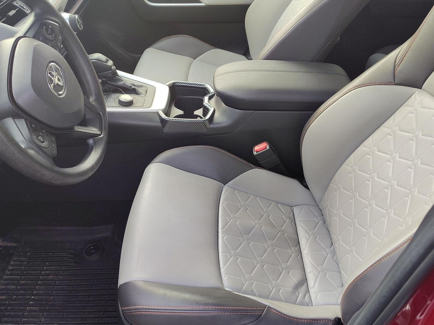 Used 2019 Ruby Flare Pearl Toyota Adventure image 2