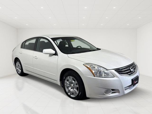 Used 2011 White Nissan 2.5 S image 1