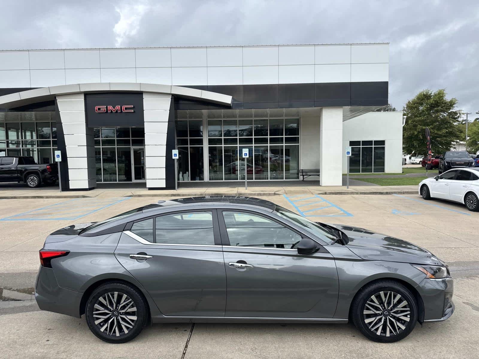 2025 Nissan Altima 2.5 SV's photo