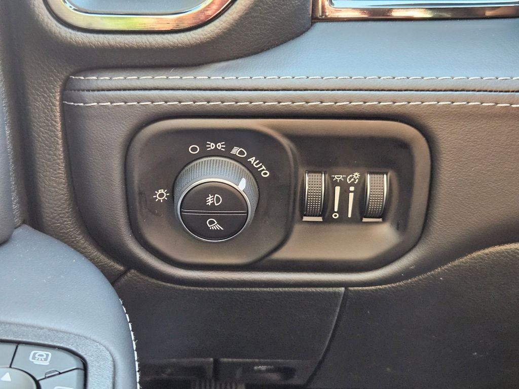 2026 RAM 2500 Limited - Photo 20