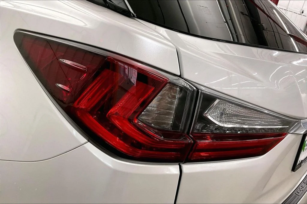 Used 2017 White Lexus 350 image 34