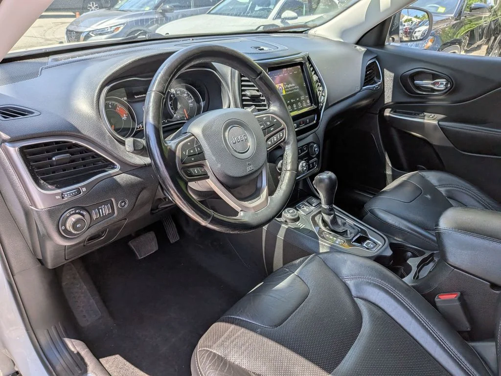 Used 2021 White Jeep Limited image 13