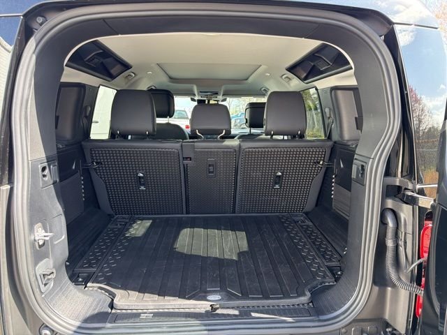 2025 Land Rover Defender S - Photo 17