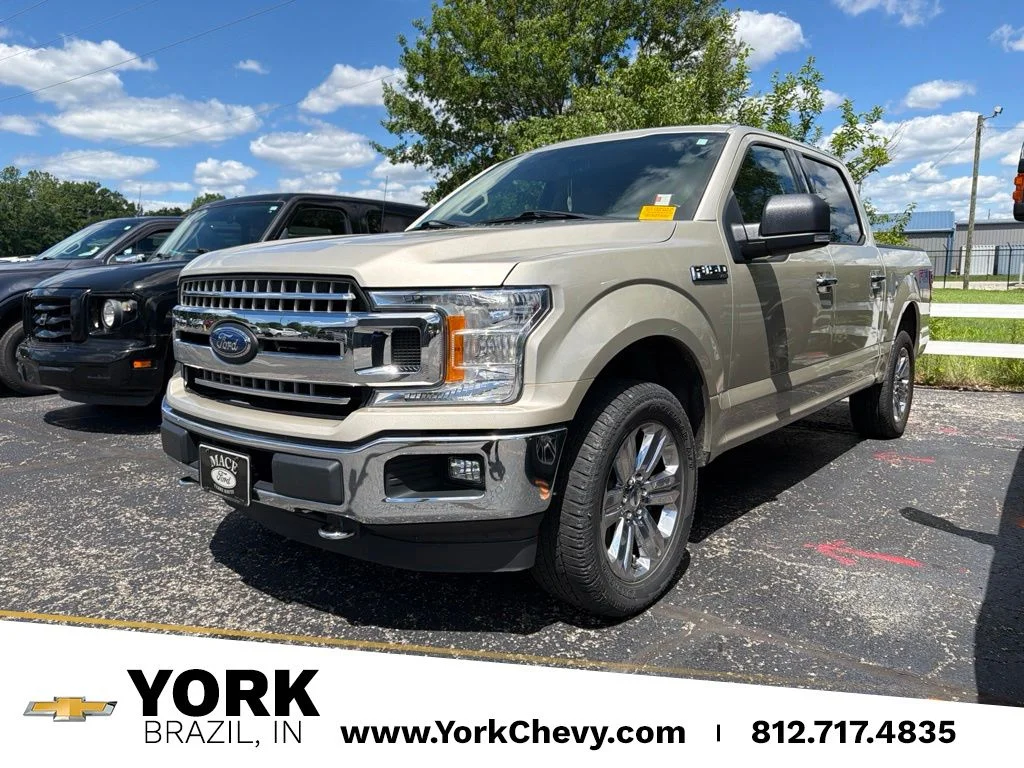 Used 2018 Gold Ford XLT image 1