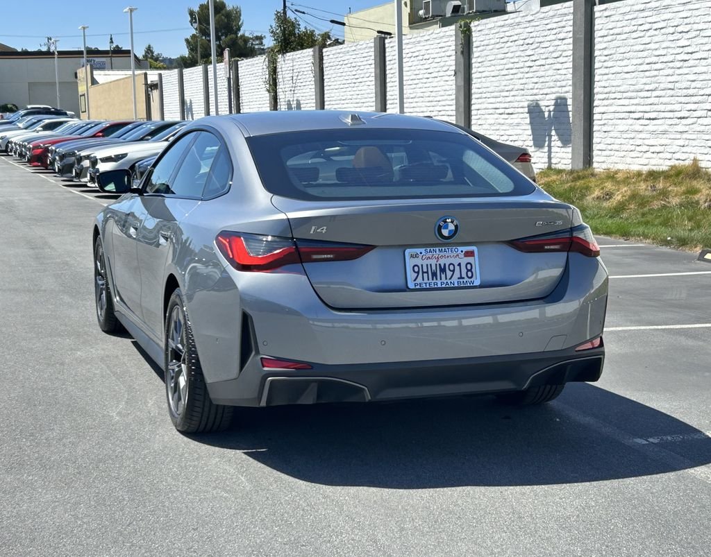 2023 BMW i4 eDrive35 photo 2