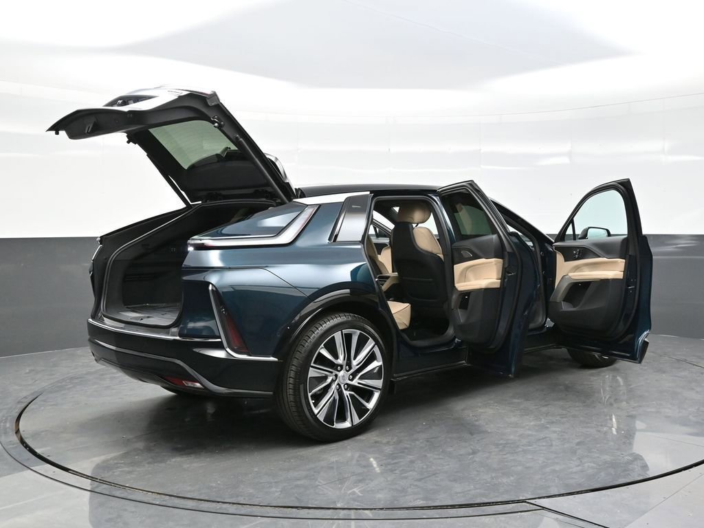 2025 Cadillac LYRIQ Luxury 3 - Photo 39
