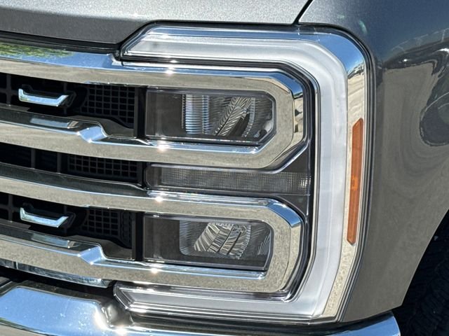 Used 2023 Gray Ford Lariat image 4