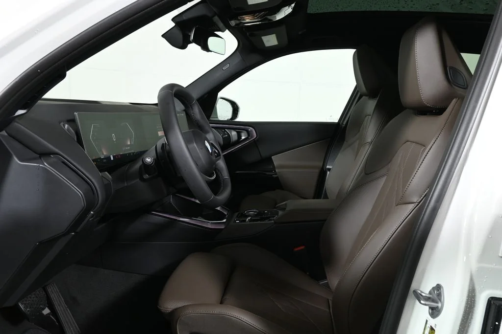 Used 2026 White BMW 30 xDrive image 3