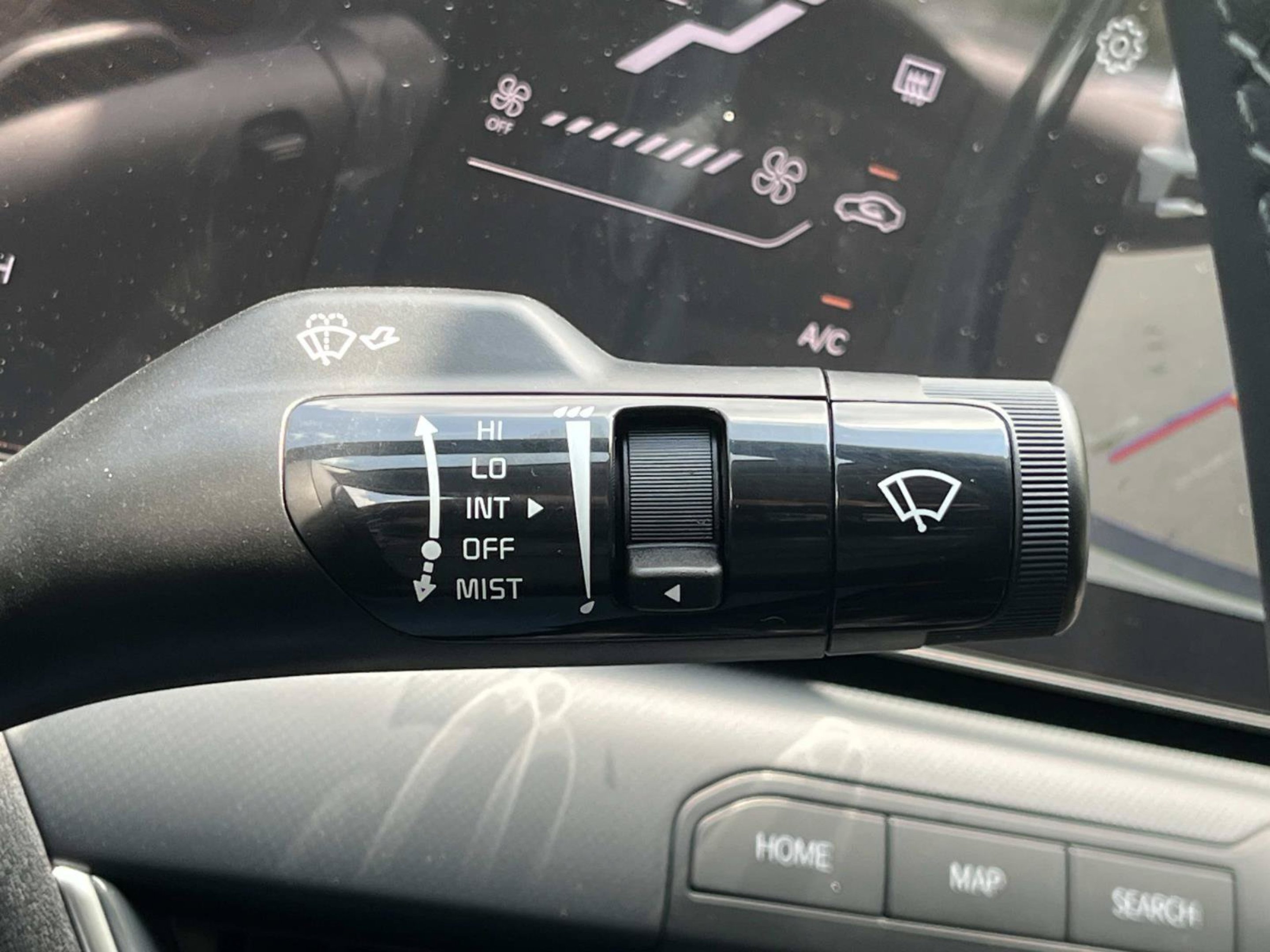 New 2026 Snow White Pearl Kia EX image 30