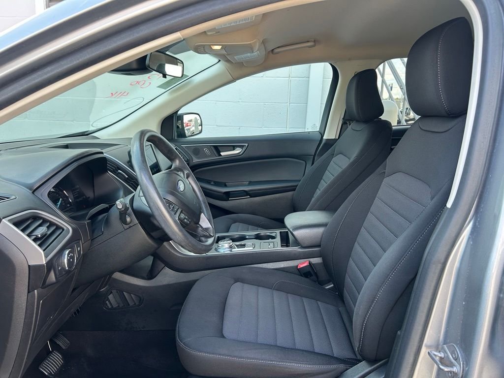 Used 2022 Silver Ford SE image 11