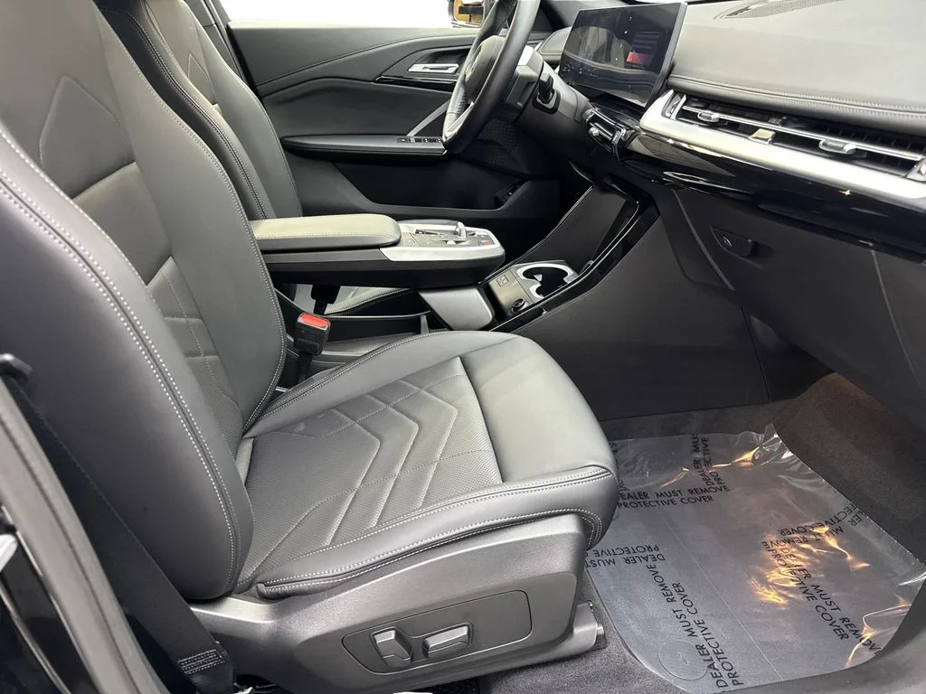 Used 2026 Black BMW xDrive28i image 45